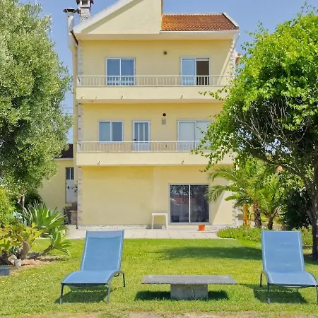 Portucale ! Caparica Sun & Breeze - Shared Pool & Garden 차르네카