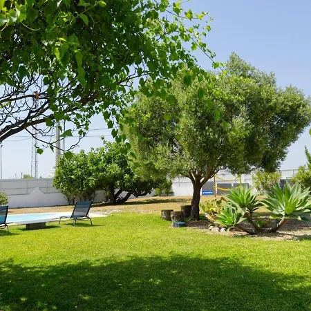 Portucale ! Caparica Sun & Breeze - Shared Pool & Garden 빌라 차르네카