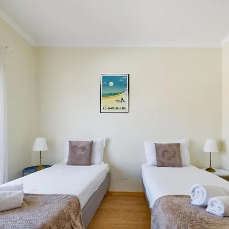 Portucale ! Caparica Sun & Breeze - Shared Pool & Garden *