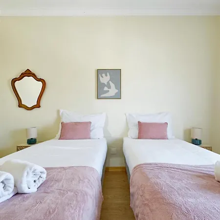 Portucale ! Caparica Sun & Breeze - Shared Pool & Garden 차르네카