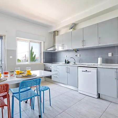 빌라 Portucale ! Caparica Sun & Breeze - Shared Pool & Garden 차르네카