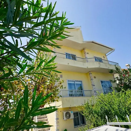 Portucale ! Caparica Sun & Breeze - Shared Pool & Garden 차르네카